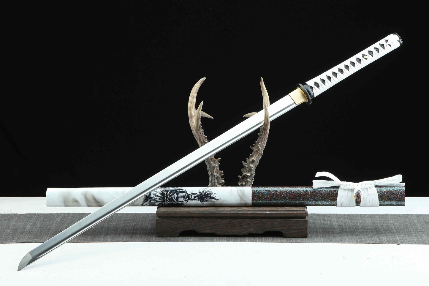 Pale Brow Katana